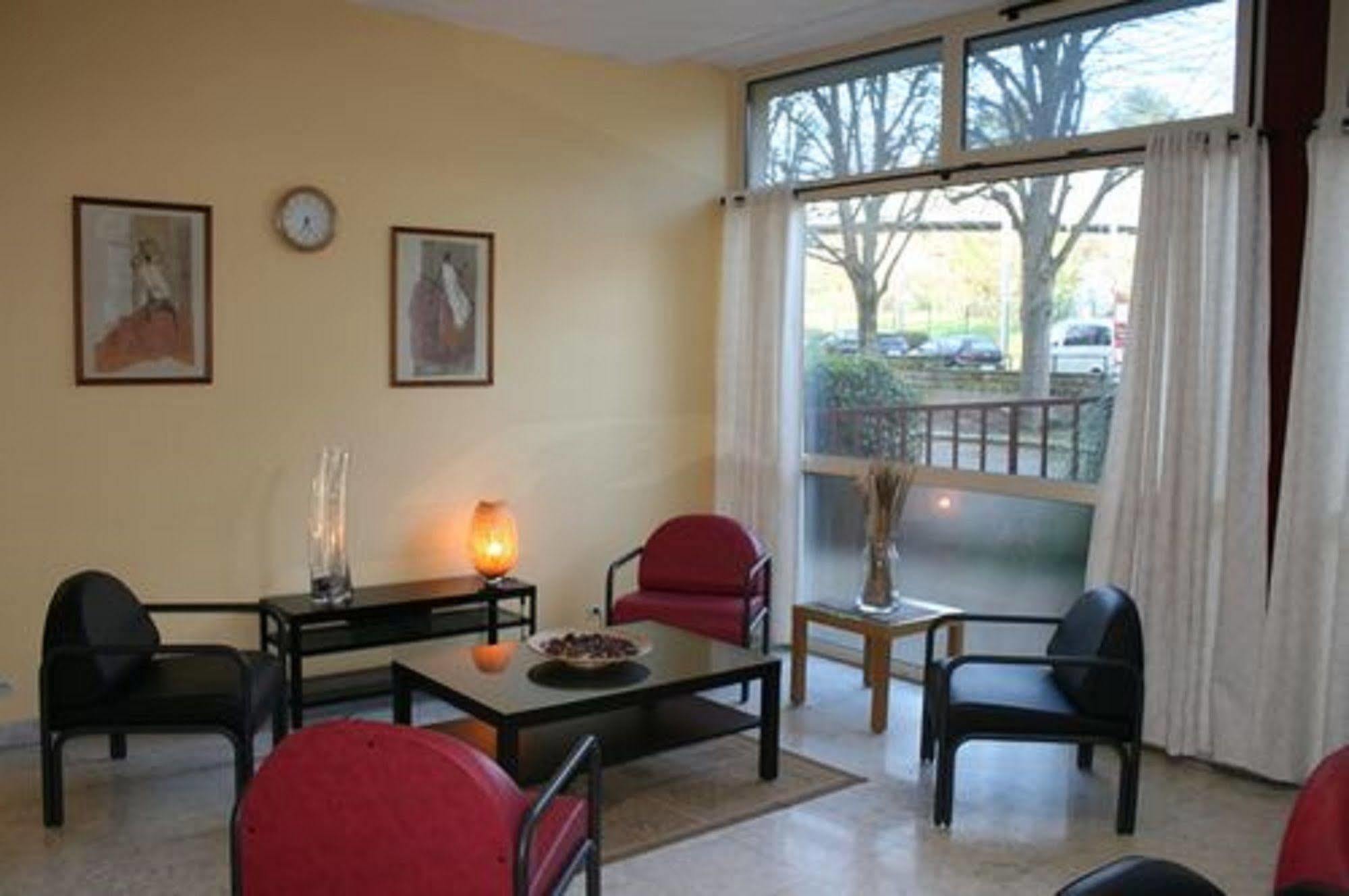 Residence Universitaire Lanteri Fontenay-aux-Roses Exteriör bild